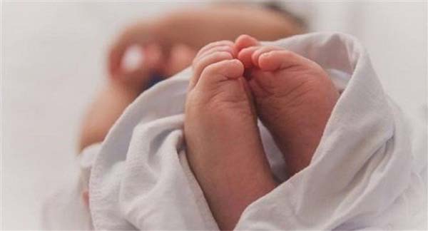 وفاة رضيعة بالحضانة.. و العائلة تكشف ما حصل