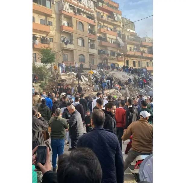 قتلى ومصابون في انهيار مبنى في باب التبانة في طرابلس