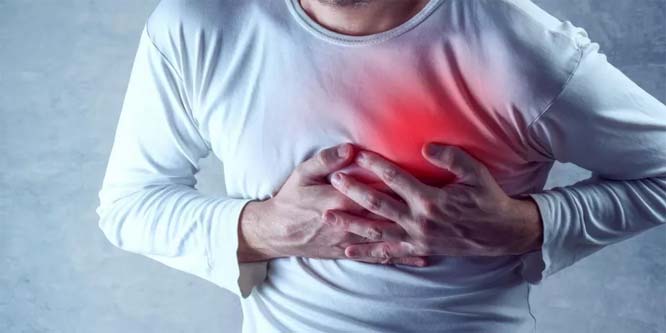 ألم الصدر غير القلبي عند الرجال: الأسباب النفسيّة وكيفيّة التعامل معه