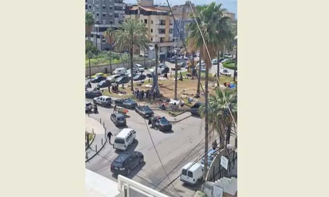 القوى الامنية اجلت نازحين سوريين من ساحة الشهداء في صيدا لاستقبالهم في مراكز ايواء